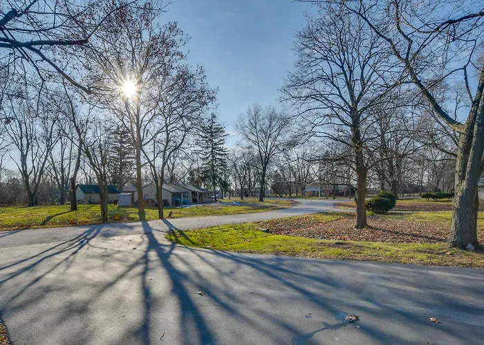 Home: Walk To Rec Center! *